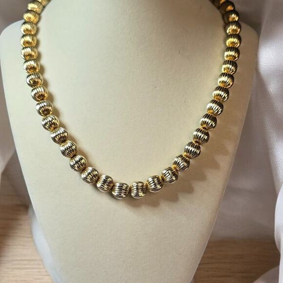Vintage Golden Ball Necklace - Picture 2 of 3